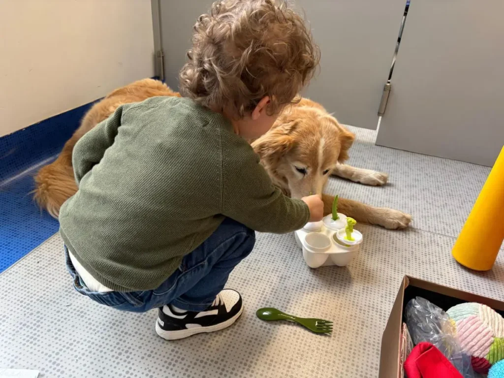 Pet therapy con Purina e Frida’s Friends: un aiuto per la neurologia pediatrica al Fatebenefratelli.