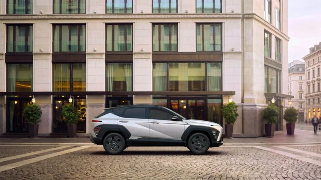 Hyundai, l’allestimento Dark Line debutta anche sullo sport utility Kona