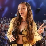 Sarah Toscano risponde agli hater al Giffoni: il suo consiglio ai fan è esemplare.
