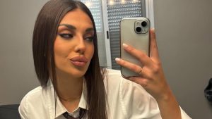 Elisa Leonardi risponde al bodyshaming: una reazione impeccabile dell’ex corteggiatrice di Uomini e Donne.