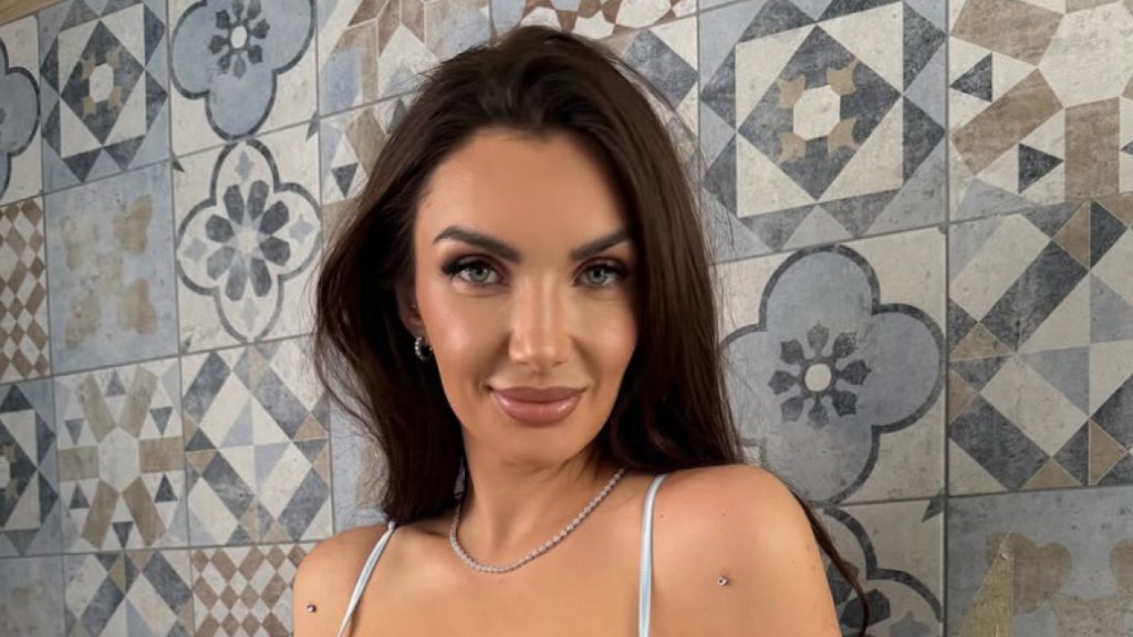Elettra Lamborghini e il marito in copertina su People: un amore da copertina!