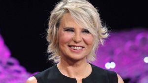 Maria De Filippi sfida Simona Ventura, Amadeus e Cattelan: teme di essere oscurata?