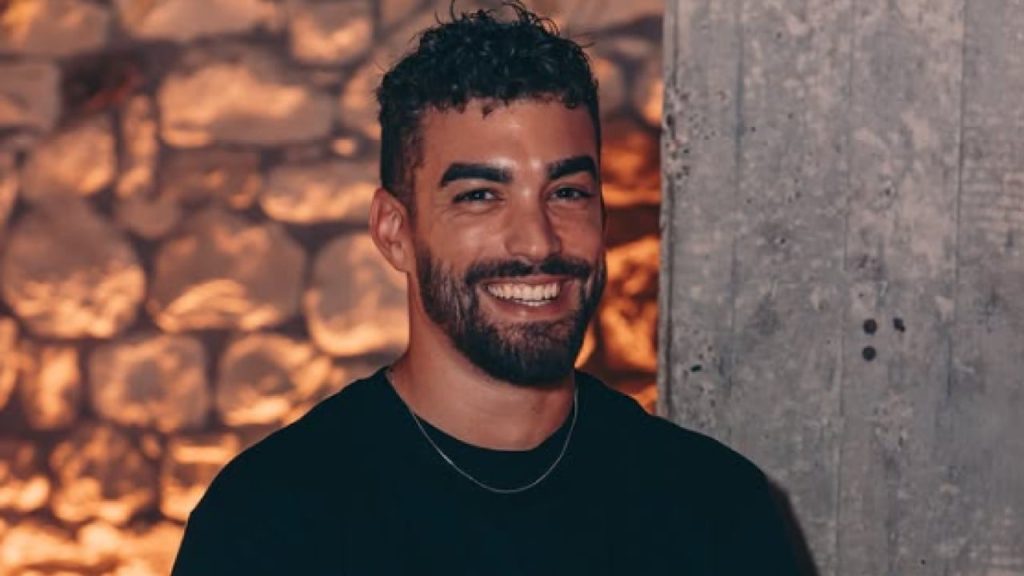 Lory di Temptation Island: età, professione e Instagram del tentatore di Sabrina.