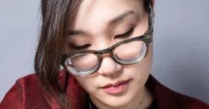 Meta ferma il piano di ‘limite alle visualizzazioni’ per gli occhiali smart dopo critiche.
