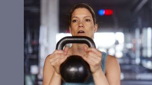Allenamento con kettlebell: 20 minuti per tonificare più muscoli in modo efficace