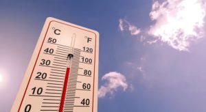 Caldo estremo: rischi elevati per diabetici, anziani e pazienti fragili durante le ondate di calore.