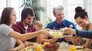 Come riconoscere il momento giusto per fermarsi a tavola: il test definitivo