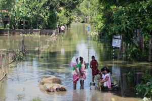 Alluvioni in India: 50 morti e 700.000 sfollati a causa delle piogge monsoniche.