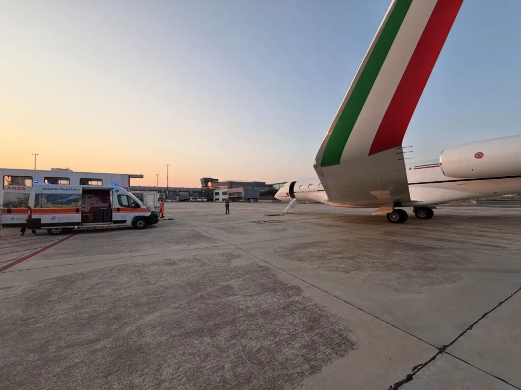 Aeronautica Militare salva un bambino di 4 anni con volo d’urgenza da Cagliari a Ciampino.