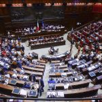 Camera approva legge elettorale con 217 voti favorevoli, ora al Senato per l’esame.