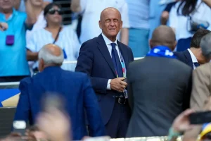 Collina: “Nessuno influenza gli arbitri, nemmeno Infantino” in difesa dell’integrità del calcio.