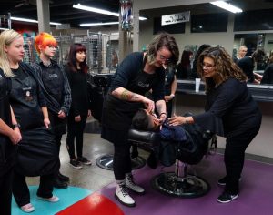 Scopri cosa considerare prima di iscriverti all’Utah Barber School.