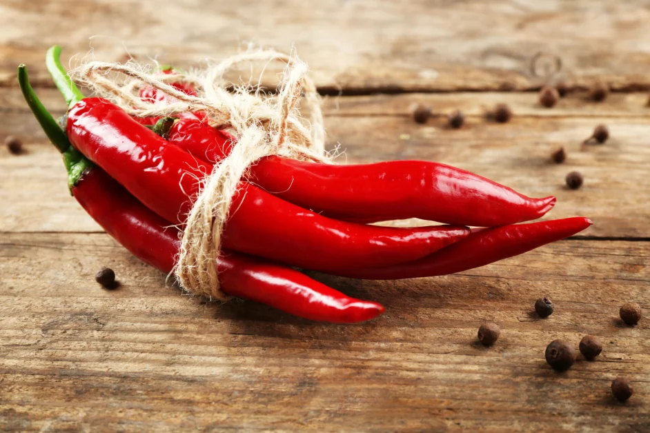 Peperoncino ultra-piccante: rischi seri delle sfide social secondo l’ANSES
