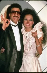 1981 – *Endless Love*: Diana Ross e Lionel Richie firmano uno dei duetti più celebri della storia della musica