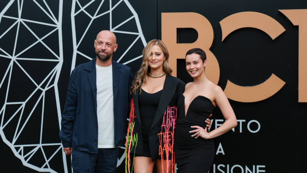 Lola Ponce apre il Festival di Benevento con il suo spettacolo “Anni luce”.
