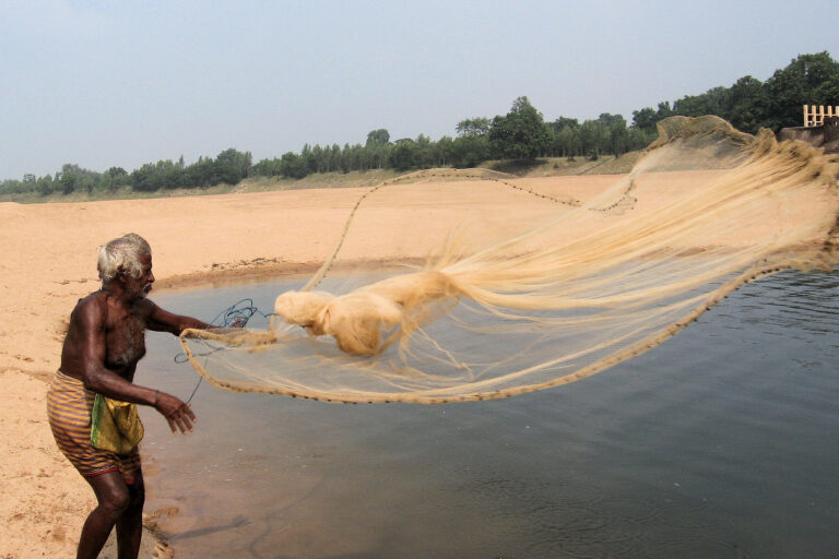 Fiumi: Non solo acqua. Intervista con il Waterman dell’Odisha