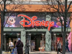 Midjourney chiede a Hollywood di condividere i dettagli sull’uso dell’IA nella produzione cinematografica.