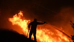 Incendi in Europa: la situazione attuale e l’impatto sui viaggi.