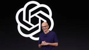 Satya Nadella: le aziende che si affidano a un’unica IA rischiano di non sopravvivere.