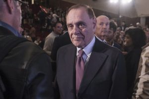Clemente Mastella annuncia la sua malattia: “Pregate per me in questo momento difficile”.