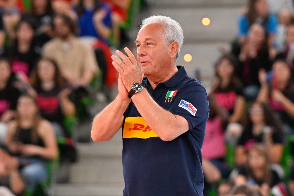 Volley: Azzurre pronte per le VNL Finals, Velasco avverte: “Olanda sarà sfida difficile”