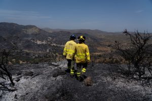 Spagna: oltre 120.000 evacuati per incendi, nuovo fronte minaccia la zona di Valencia.