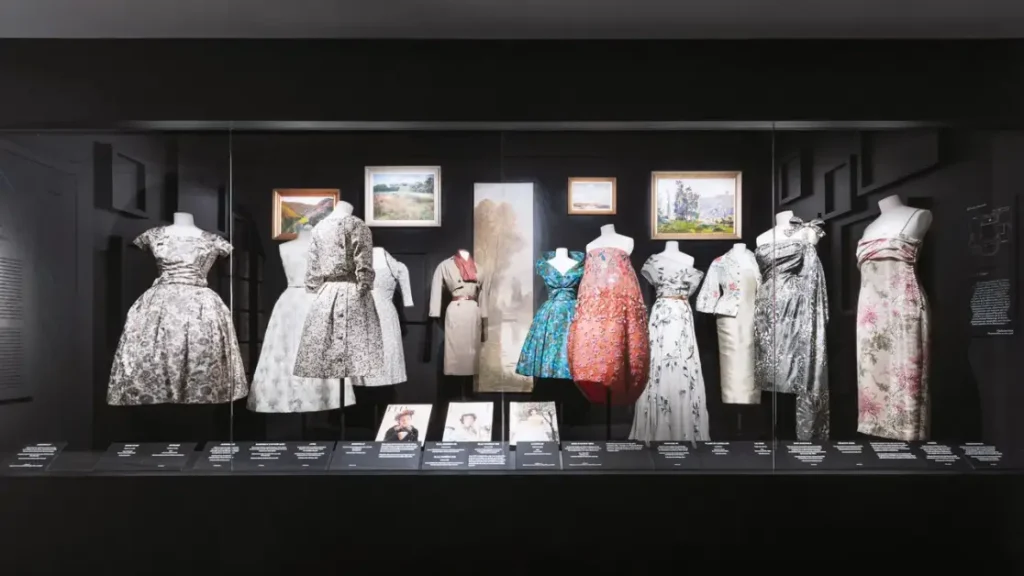 Scopri le origini di Dior: il viaggio nella casa d’infanzia in Normandia.