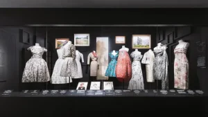 Scopri le origini di Dior: il viaggio nella casa d’infanzia in Normandia.