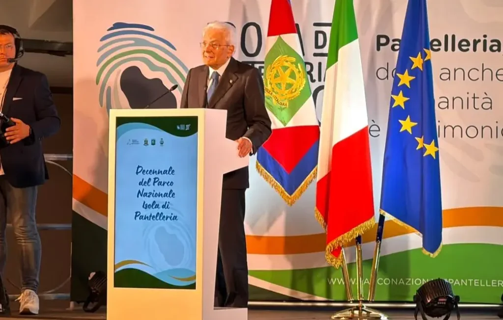 Mattarella a Pantelleria: celebrazioni per il decennale del Parco Nazionale e l’importanza delle isole minori.