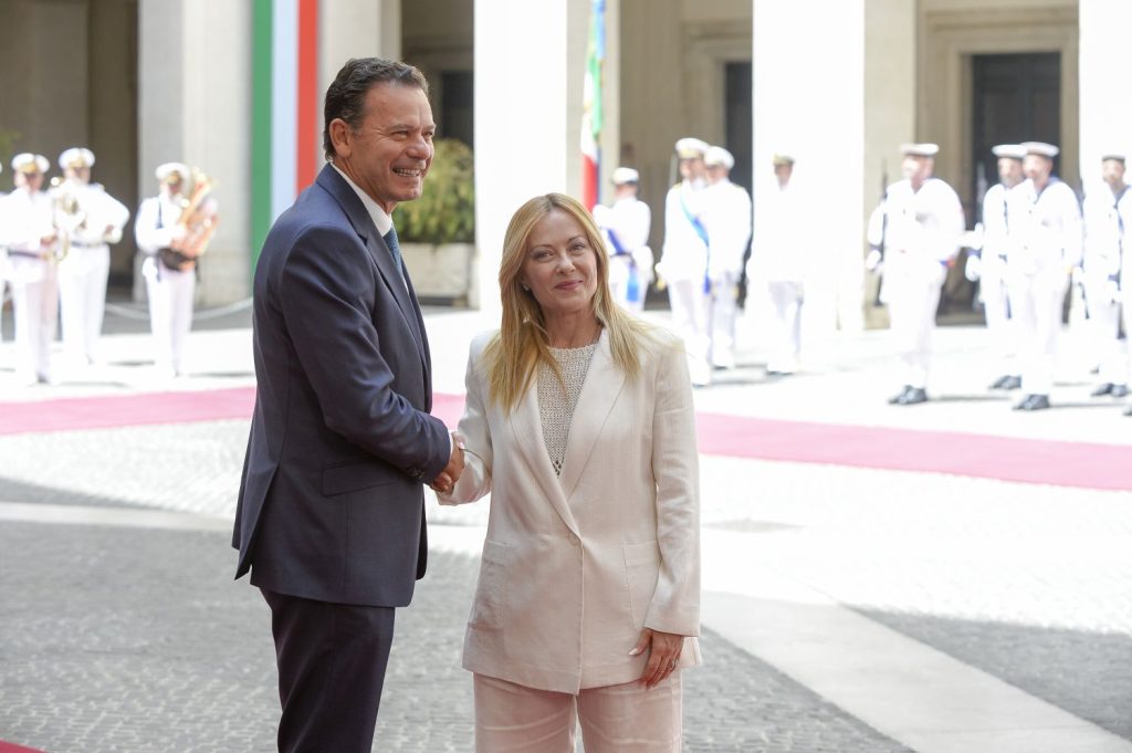 Bilaterale Italia-Portogallo: Meloni con Montenegro per rafforzare la collaborazione internazionale.