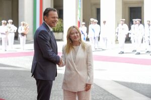 Bilaterale Italia-Portogallo: Meloni con Montenegro per rafforzare la collaborazione internazionale.