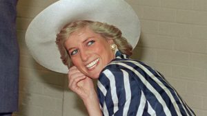 Iconiche creazioni di Lady Diana rivisitate in un’imperdibile esposizione da non perdere.