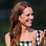 Il meraviglioso abito a scacchi di Kate Middleton è perfetto per l’estate e picnic!