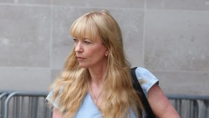 Estate 2023: scopri i freschi co-ords di Sara Cox per uno stile impeccabile.