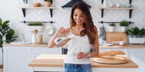 I benefici sorprendenti di bere acqua: come trasforma il tuo corpo ogni giorno.