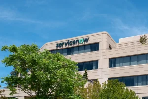 ServiceNow investe 40 milioni in un esperto di software bancario indiano per potenziare i servizi finanziari.