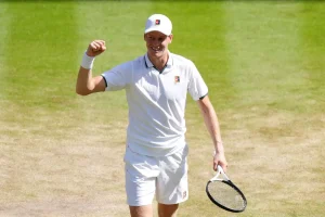 Sinner conferma il primo posto nel ranking ATP, Cobolli continua al nono posto.
