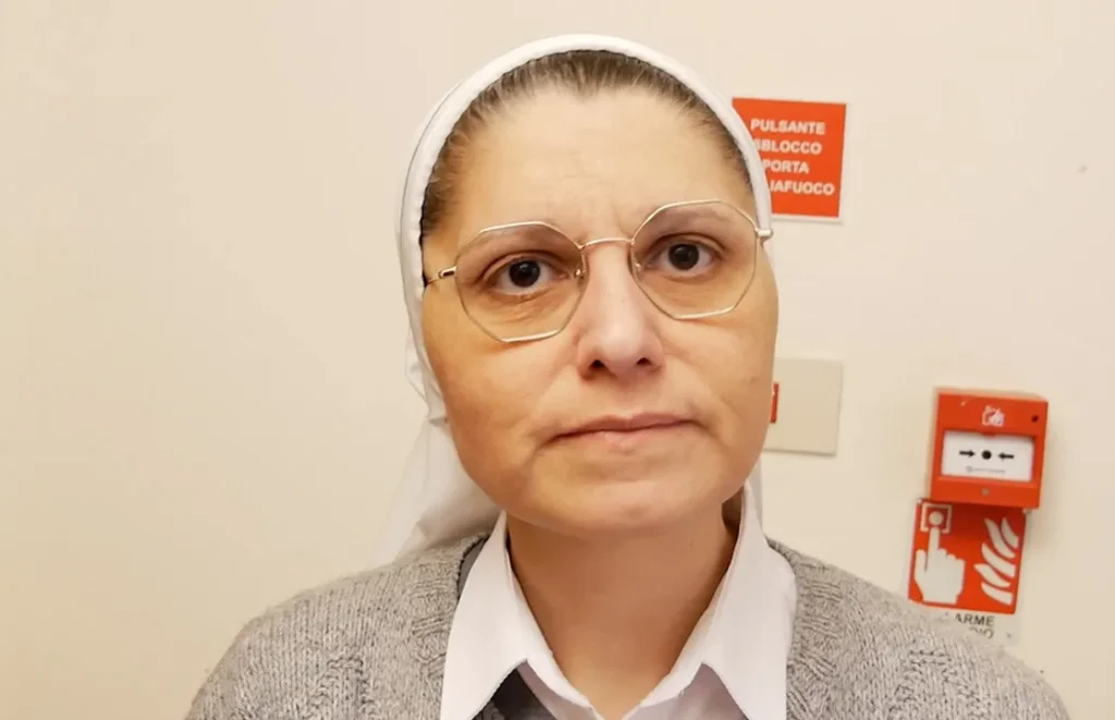 Perché il buono scuola non intacca l’istruzione pubblica: intervista a Suor Anna Monia Alfieri