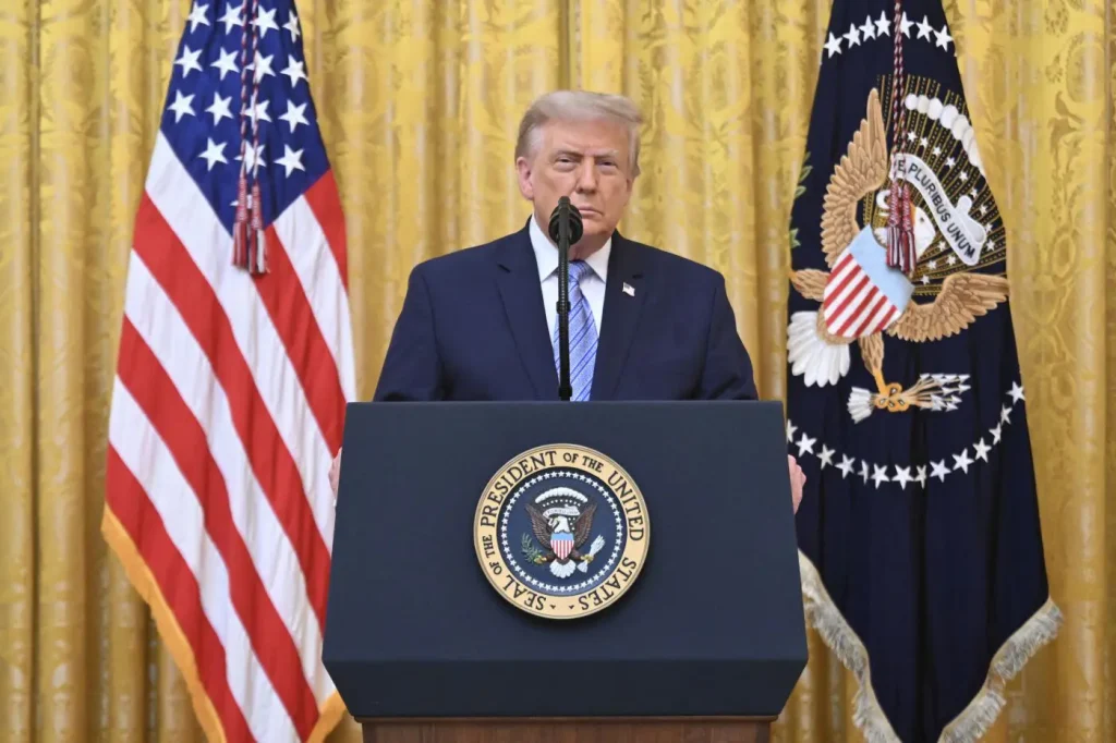 Trump avverte: rischio brogli nel sistema elettorale durante il suo discorso alla Nazione.