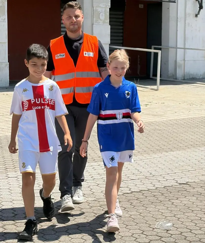 Stop agli adesivi abusivi: A.S.Ter lancia campagna di sensibilizzazione per proteggere i cartelli stradali.