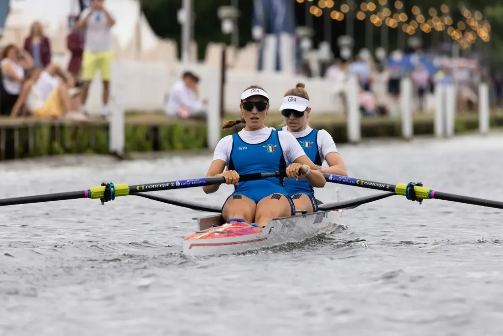 Due senza femminile sorprende: finale al Henley Royal Regatta, un trionfo in arrivo!