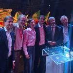 Centrosinistra a Napoli: si chiude la manifestazione con la classica foto di famiglia.