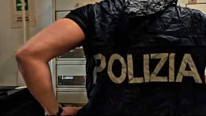Ostia: due arresti e 11 kg di hashish scoperti in magazzino.