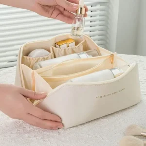 Beauty da viaggio: cosa mettere nel beauty case delle vacanze senza esagerare