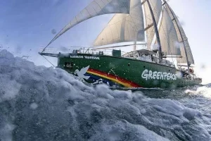 Mare sempre più caldo, Greenpeace: in Sicilia temperature fino a +2,9°C e ondate di calore anche in profondità