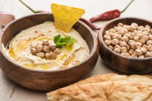 Richiamo alimentare: hummus Zorbas, Primia, Conad; carciofi Consilia e formaggi erborinati cremosi.