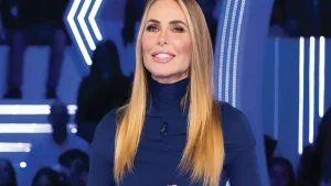 Ex tronista di Uomini e Donne esclusa dal GF Vip: scoppia la sua rabbia feroce