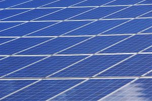 Ex aree militari in Friuli Venezia Giulia trasformate in impianti fotovoltaici sostenibili.
