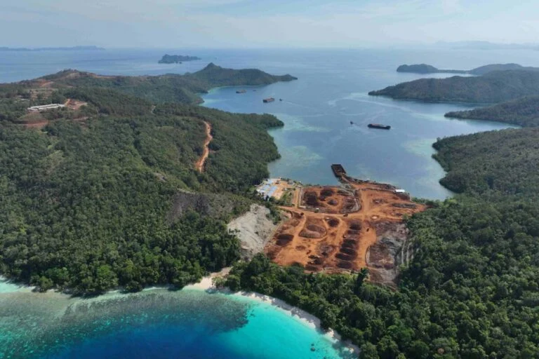 Leggi indonesiane usate per zittire difensori ambientali e dei diritti indigeni.