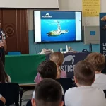Sicilia, oltre 5.500 studenti coinvolti nell’educazione ambientale: un anno di lezioni contro l’inquinamento da plastica